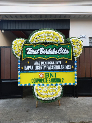 Papan Bunga Duka di Dahana Tabaloho