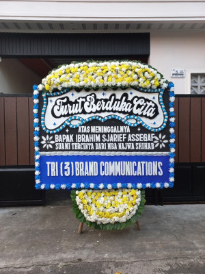 Papan Bunga Duka di Dahana Tabaloho